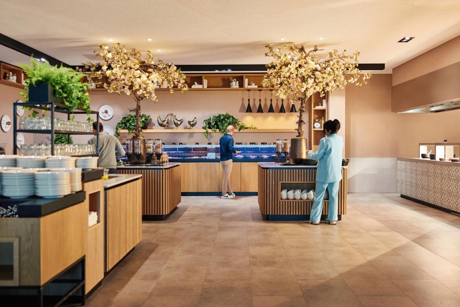 Van Der Valk Hotel Groningen-Hoogkerk Eelderwolde Экстерьер фото