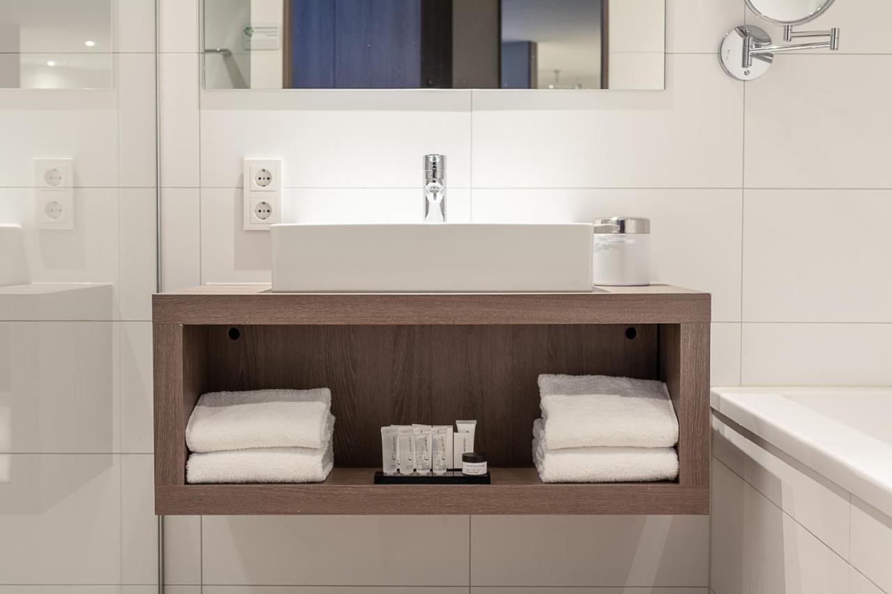 Van Der Valk Hotel Groningen-Hoogkerk Eelderwolde Экстерьер фото